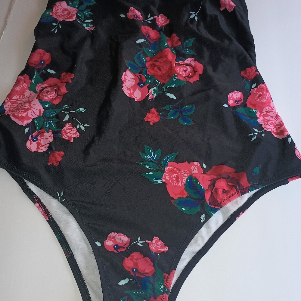 Ekouaer women's floral one piece bathing suit size XL